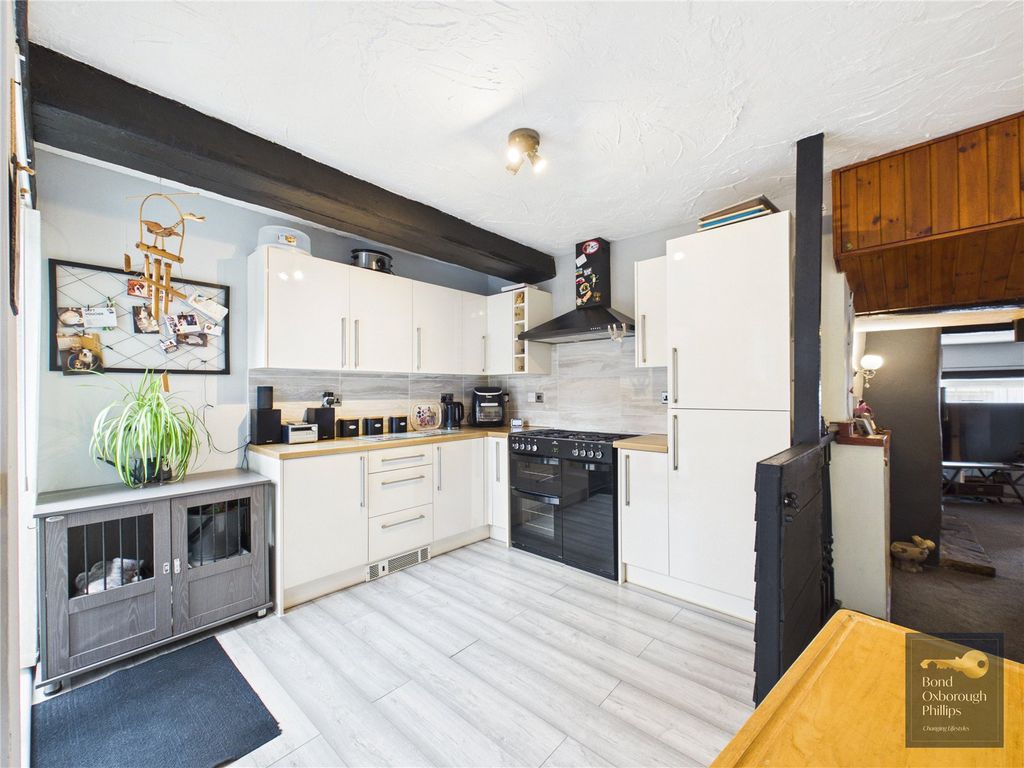 Property photo 3 of 20 Picture No. 02