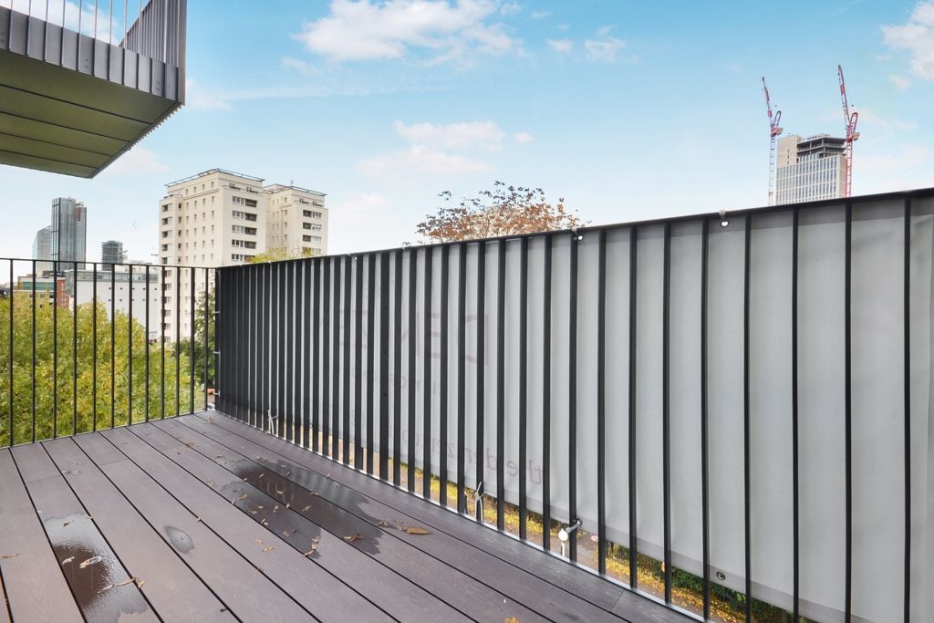 Property photo 1 of 12 Clarendon Court