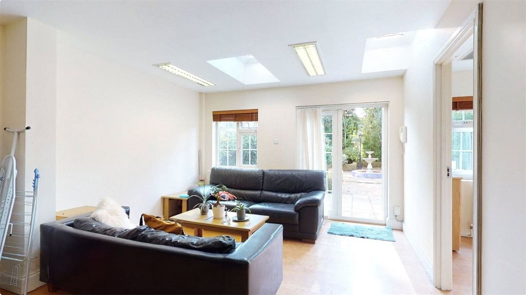 Property photo 2 of 17 Picture No. 07