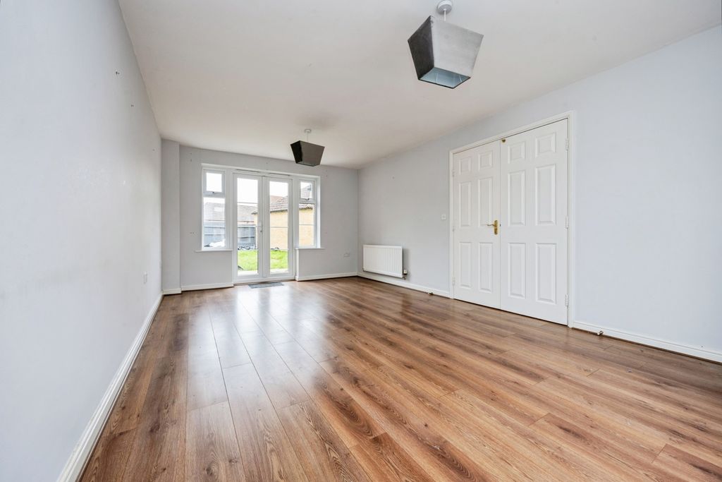 Property photo 2 of 24 Pbox-Img.Jpg