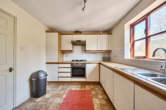 Property photo 2 of 14 Kitchen