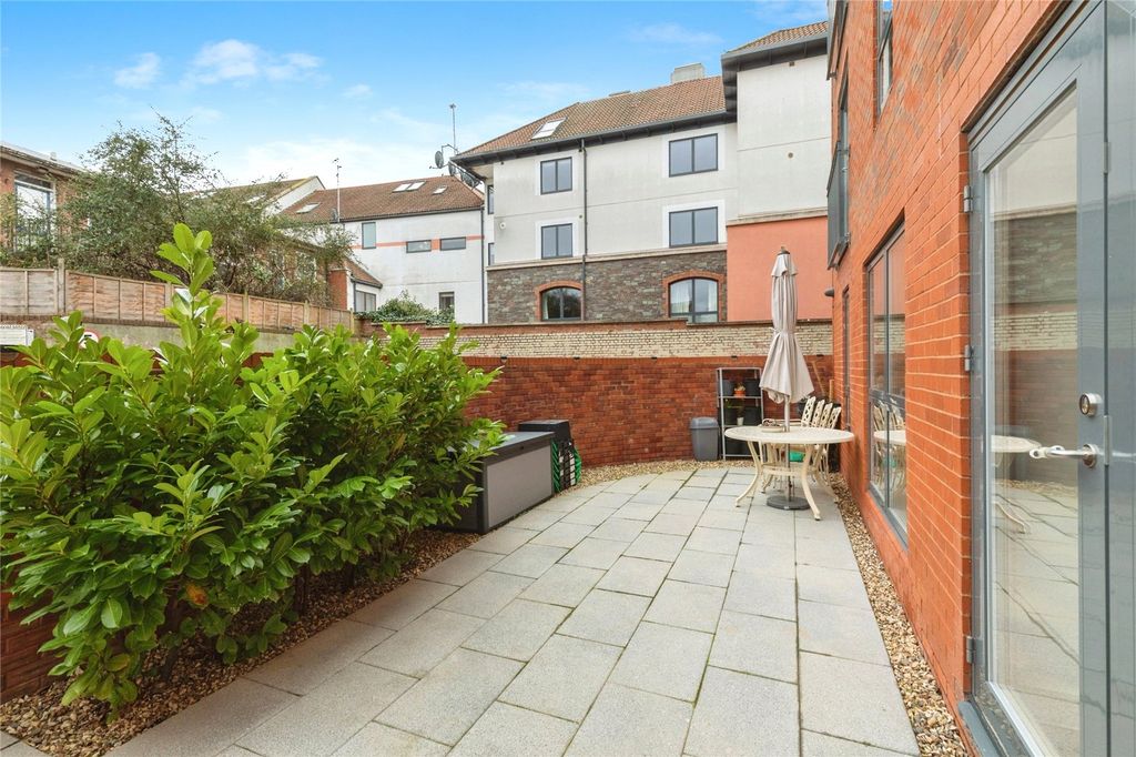 Property photo 1 of 12 Picture No. 10