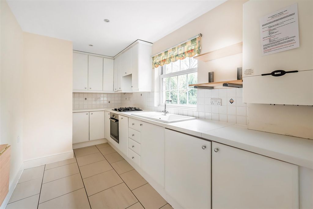 Property photo 3 of 9 Flat-10-Woodvill-Road-8.Jpg