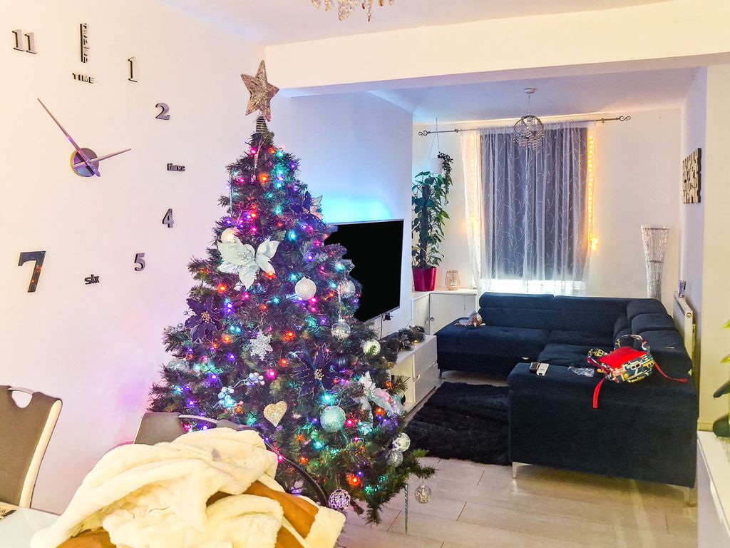 Property photo 3 of 17 Dyn938475J24-11-2025__19-17-52_20251124_145510.Kwy2L.Jpg