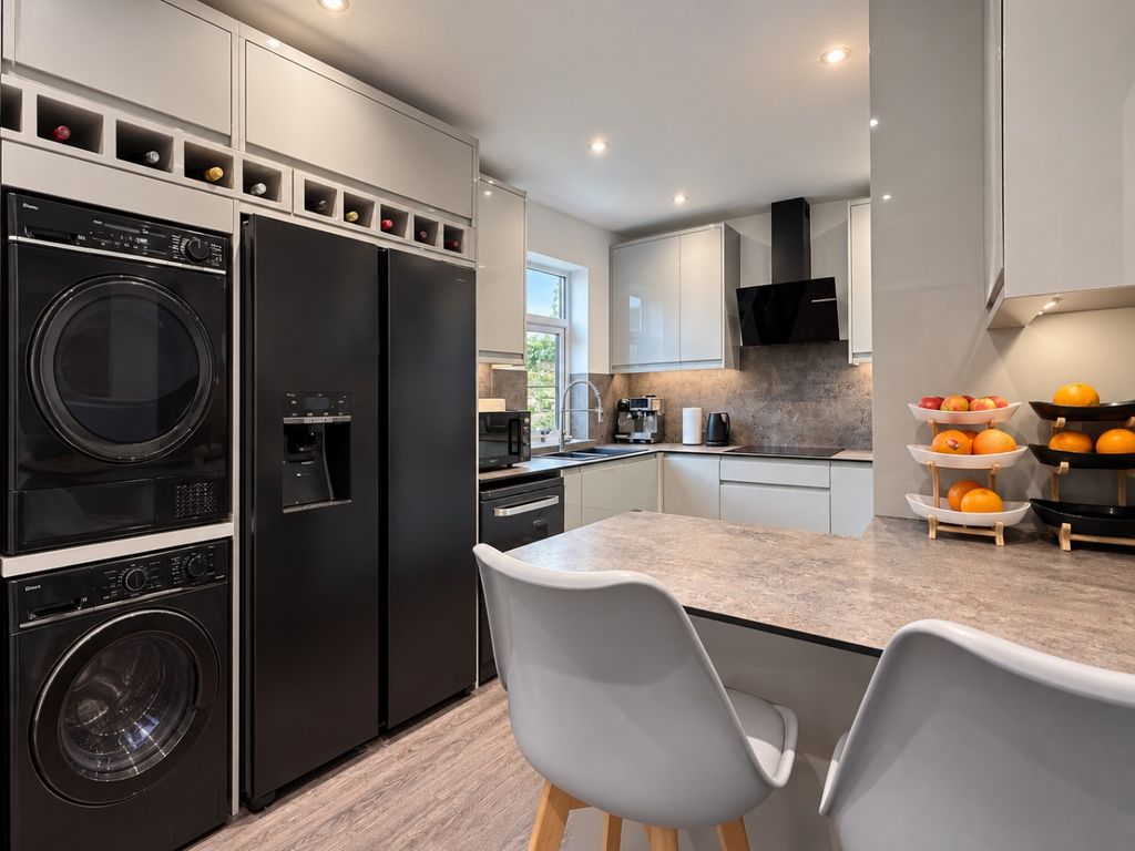 Property photo 3 of 24 5900615