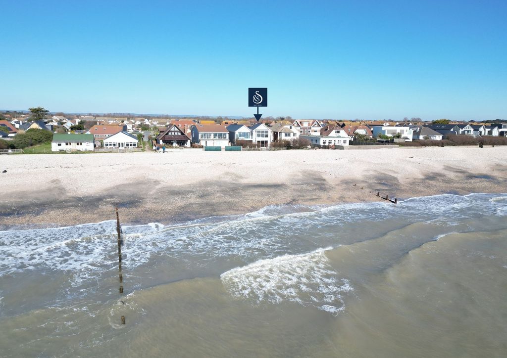 Property photo 1 of 33