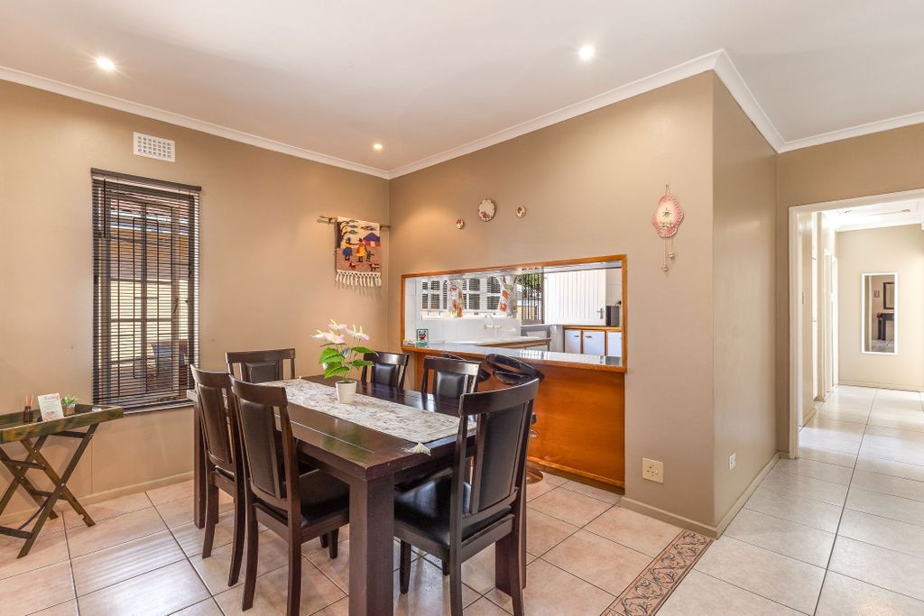 Property photo 2 of 36 1Bc1738177