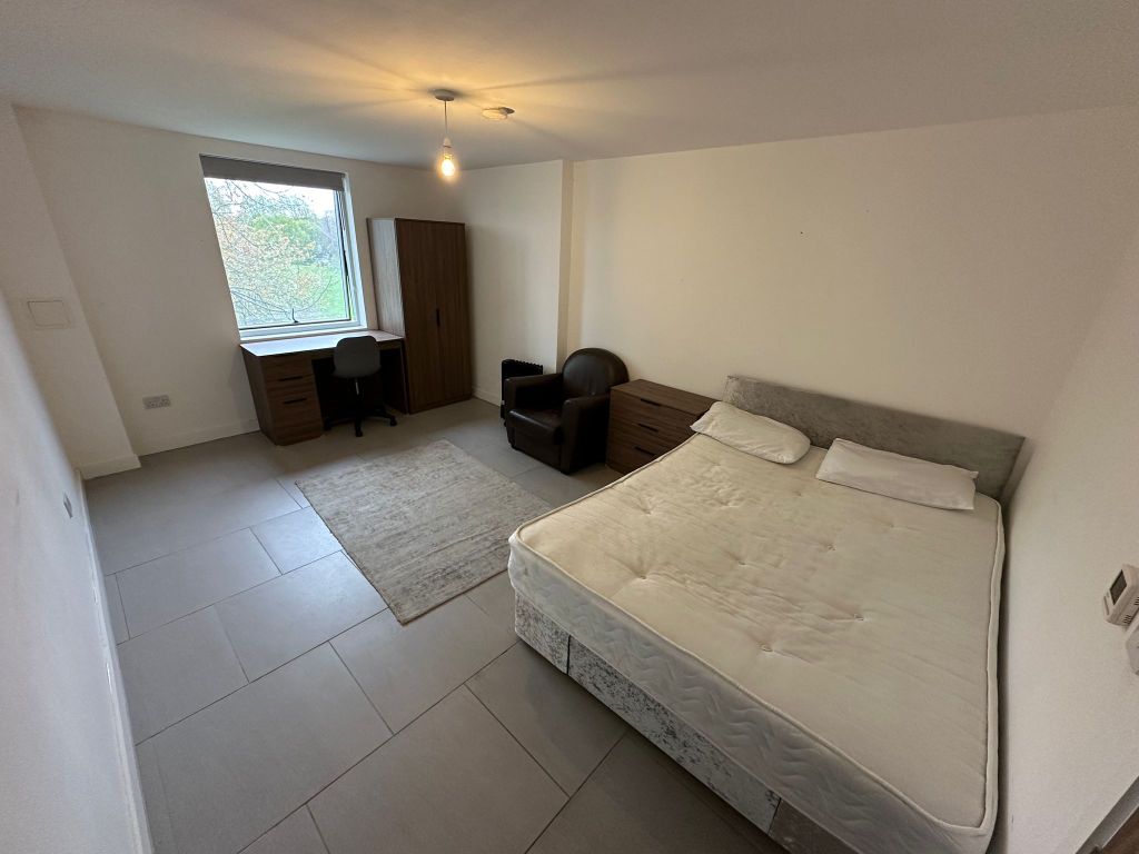 Property photo 1 of 10 Room D