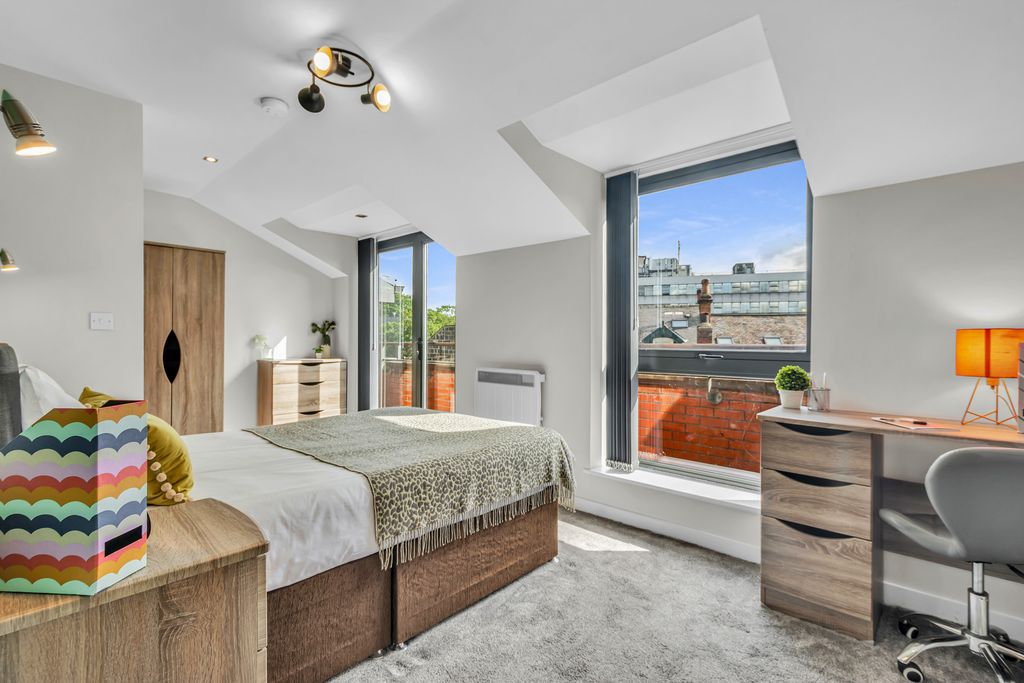 Property photo 3 of 9 Property Photo