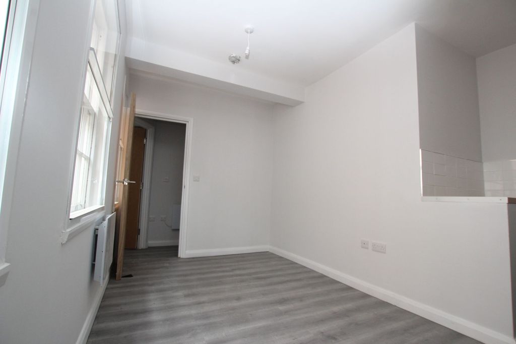 Property photo 3 of 3