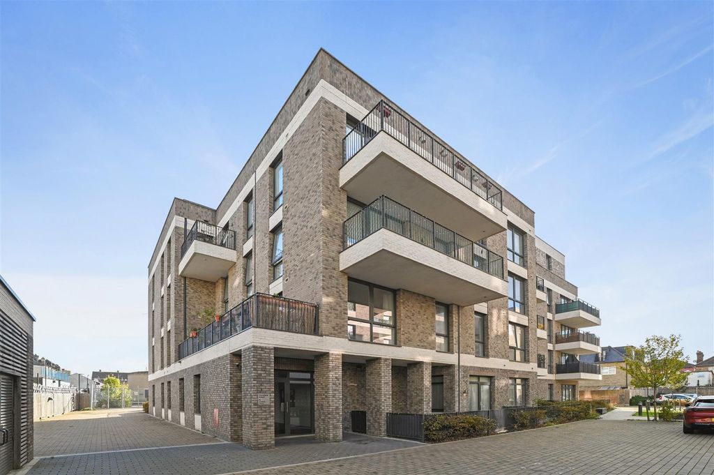 Property photo 1 of 13 MD-Wilk-21Fernfieldcourt-1.Jpg
