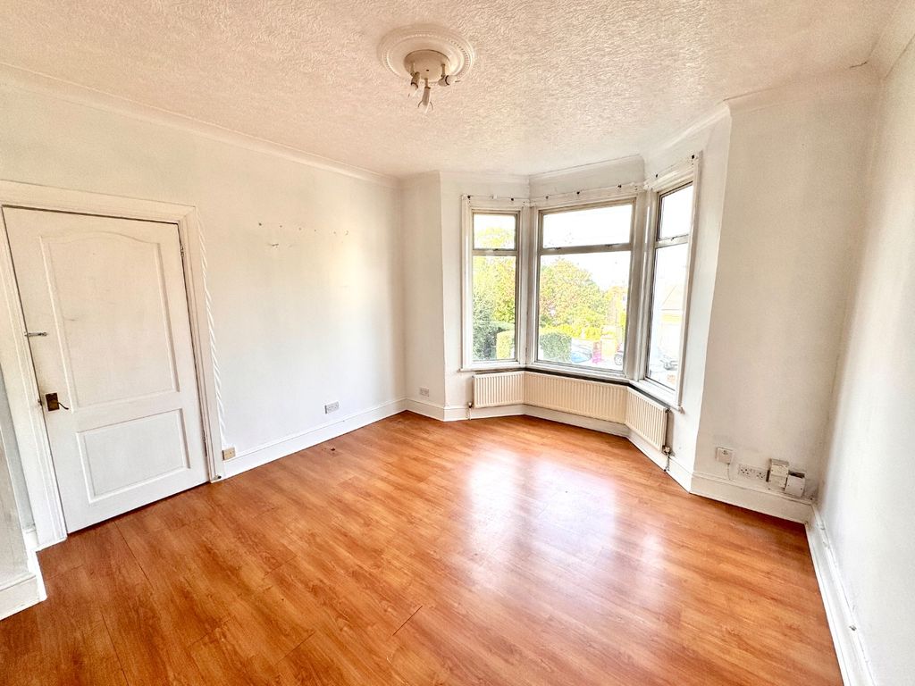 Property photo 2 of 18 5395905