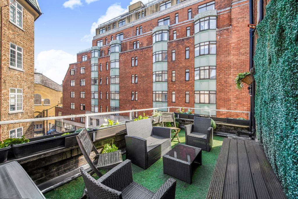 Property photo 3 of 8 Picture No. 01