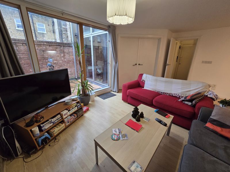 Property photo 3 of 9