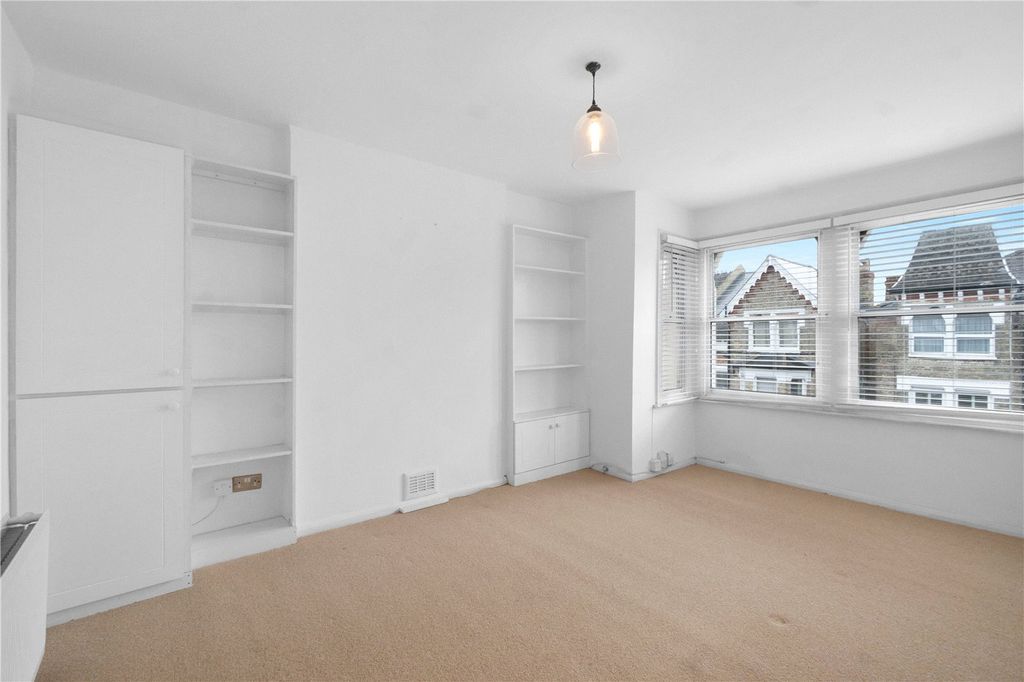 Property photo 2 of 8 Reception