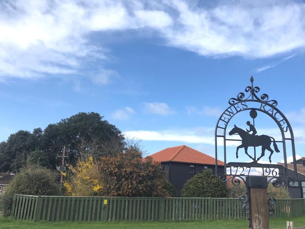 Property photo 3 of 11