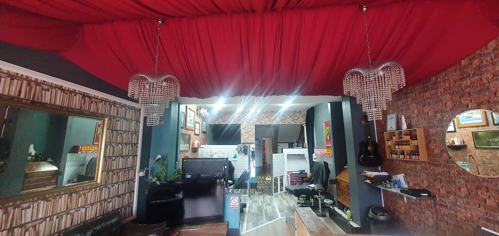 Property photo 2 of 8