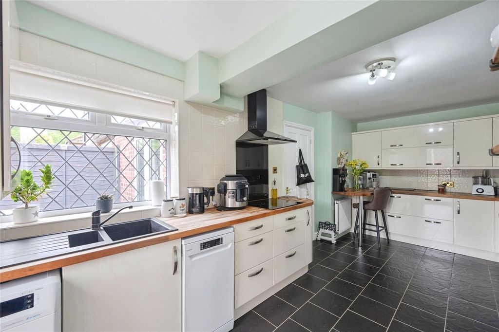 Property photo 3 of 15 Picture No. 33
