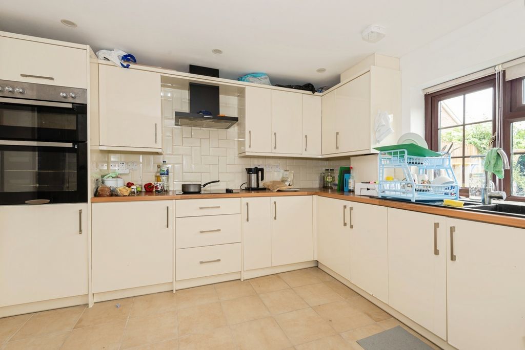 Property photo 1 of 12 Photo
