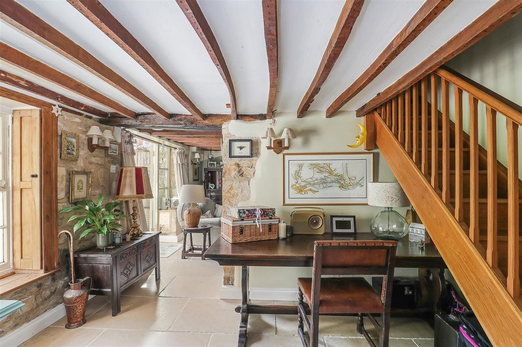 Property photo 3 of 25 Ph21_6529921.Jpg