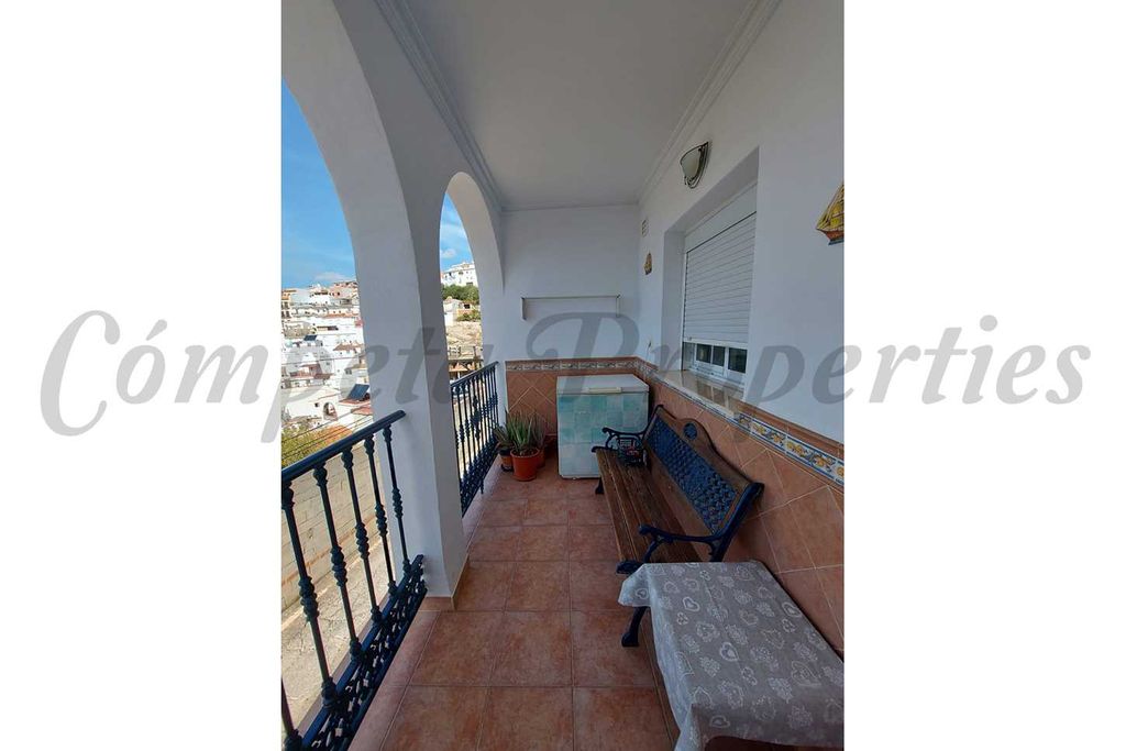 Property photo 1 of 11