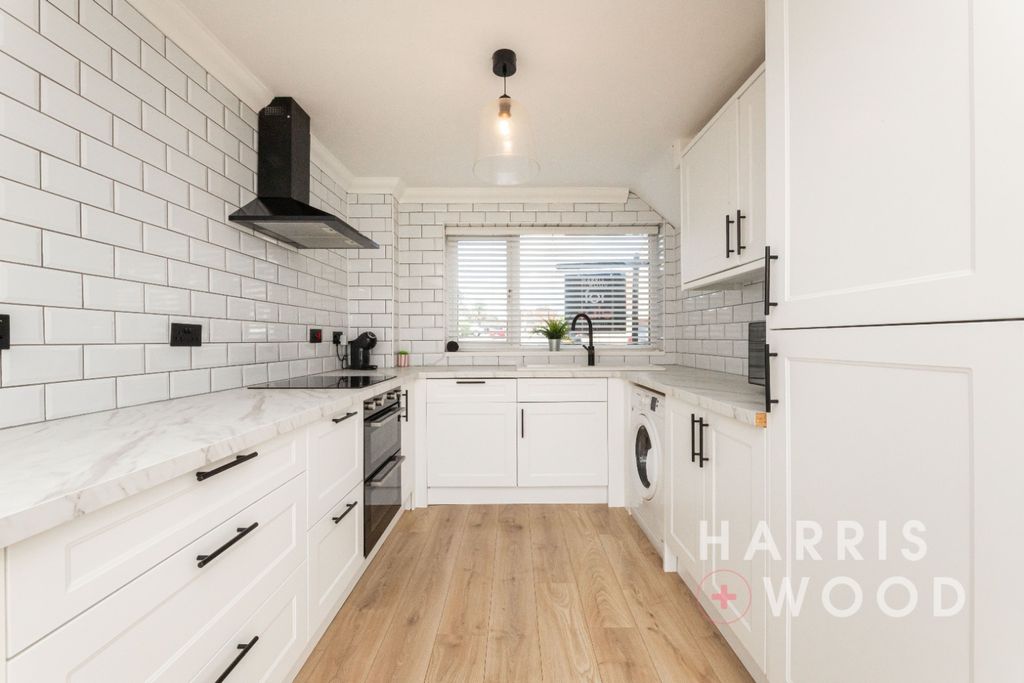 Property photo 2 of 28 4300532