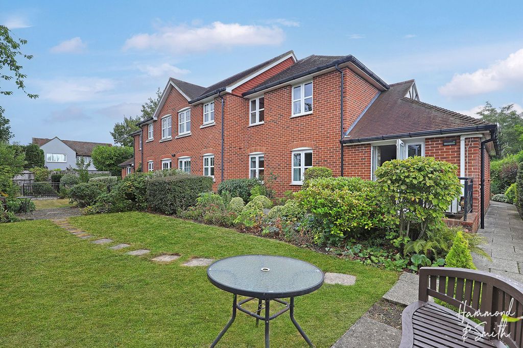 Additional image 15 of 1 bed flat for saleHigh Street, Epping CM16