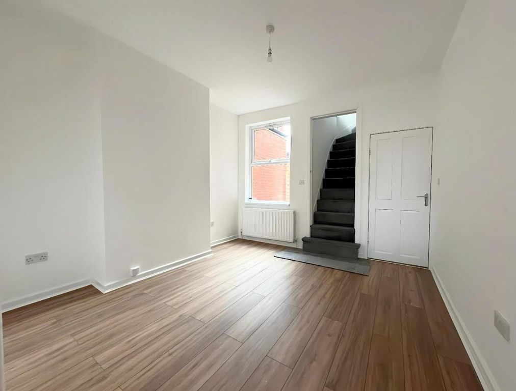 Property photo 3 of 11 3.Jpg