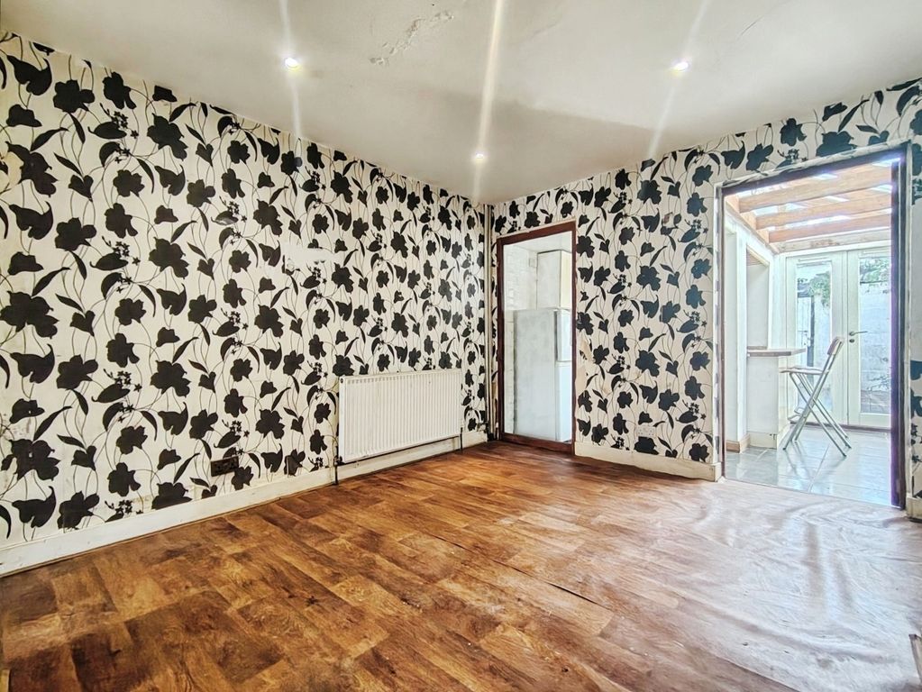Property photo 3 of 13 Pbox-Img.Jpg