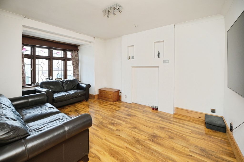 Property photo 2 of 18 Pbox-Img.Jpg