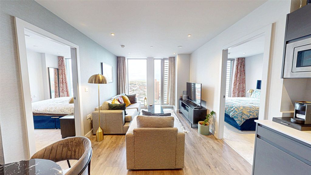 Property photo 3 of 18 Picture No. 05