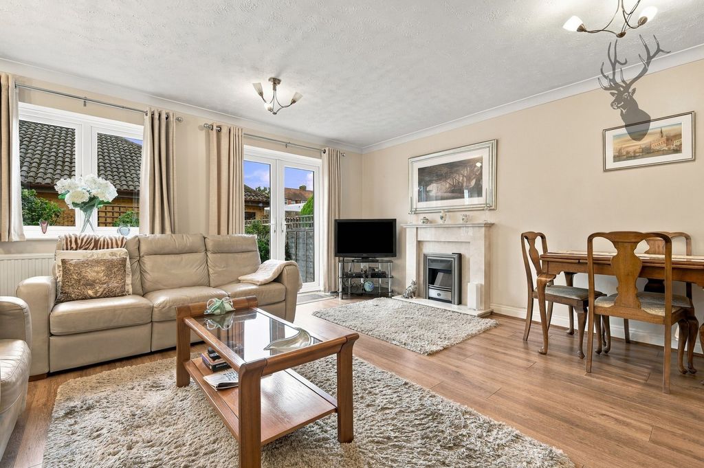 Property photo 3 of 17
