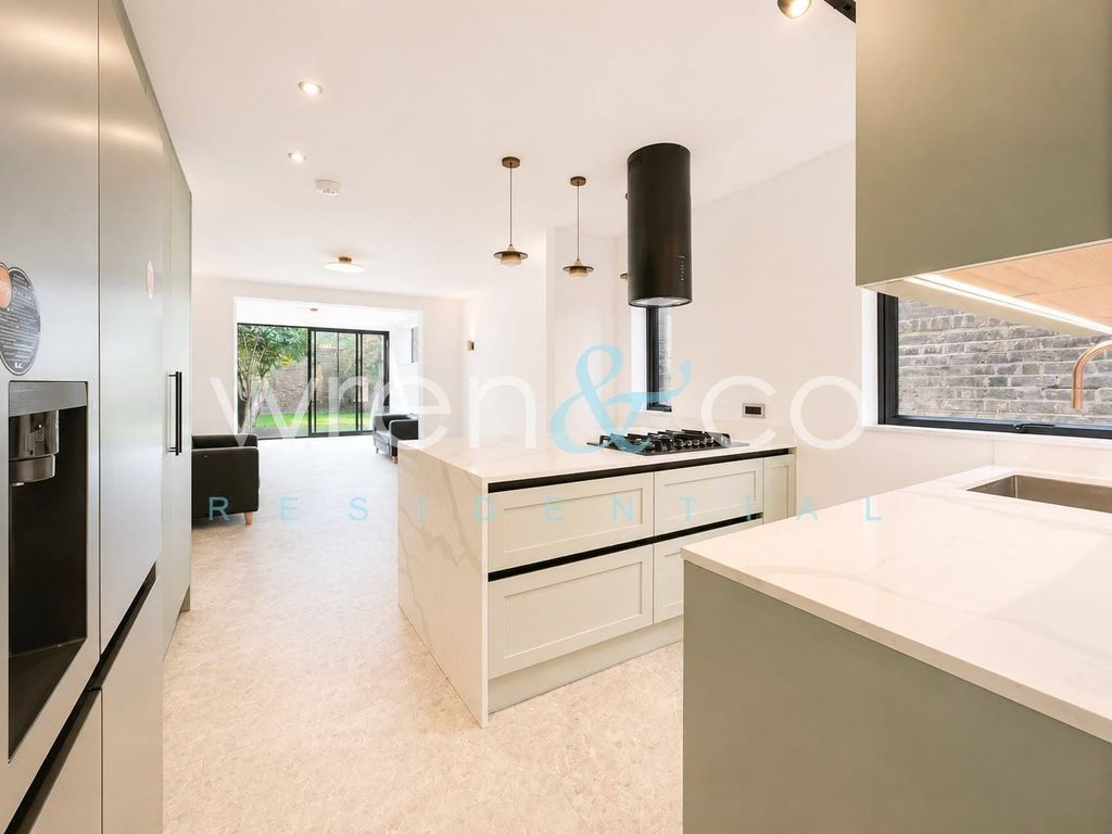 Property photo 1 of 15 5 Bedroom Terraced For Rent
