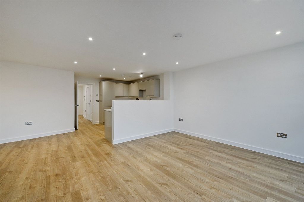 Property photo 2 of 11 Reception Room