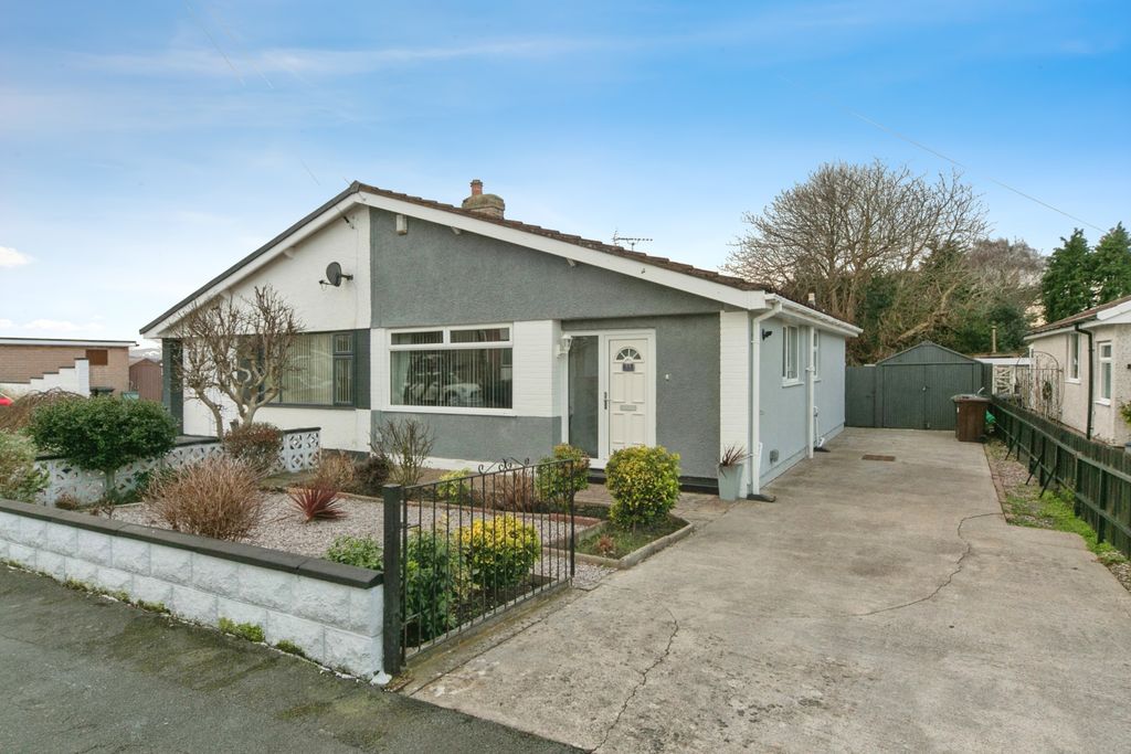 Property photo 2 of 16 Photography