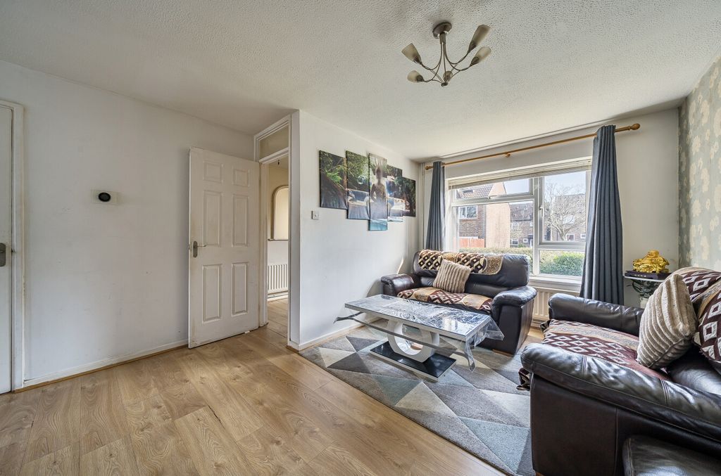 Property photo 3 of 19 1425143-18-69Bd49...