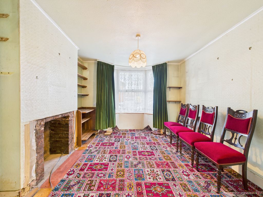 Property photo 2 of 15 Cam04018G0-Pr0395-Still009