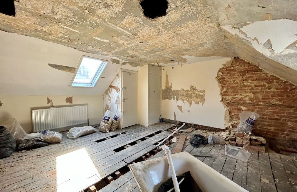 Property photo 2 of 3