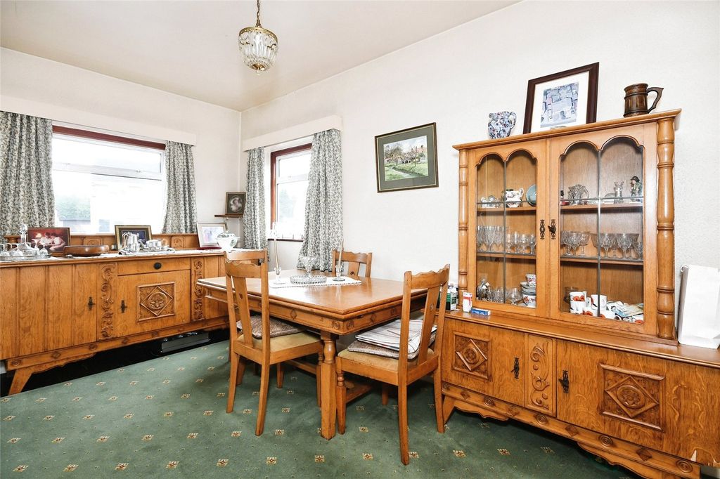 Property photo 3 of 15 Dining Room