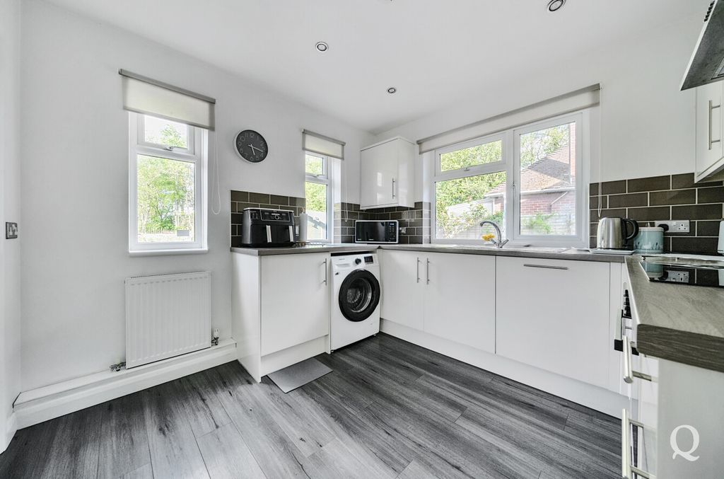 Property photo 2 of 29 F89790c8-0c09-439...