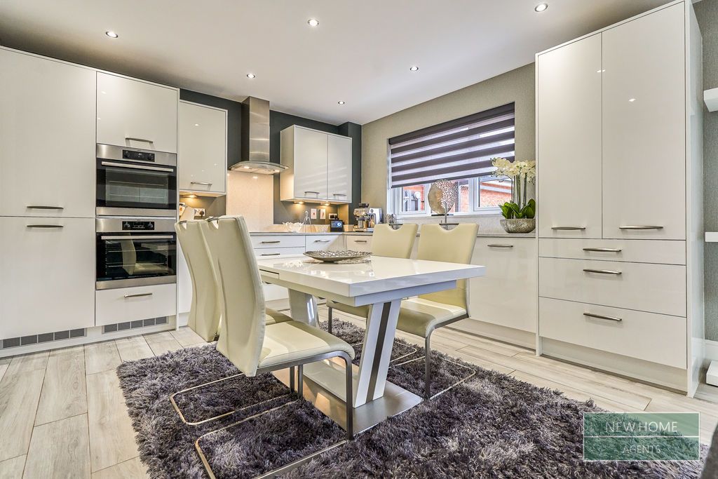 Property photo 2 of 30 Photo 24