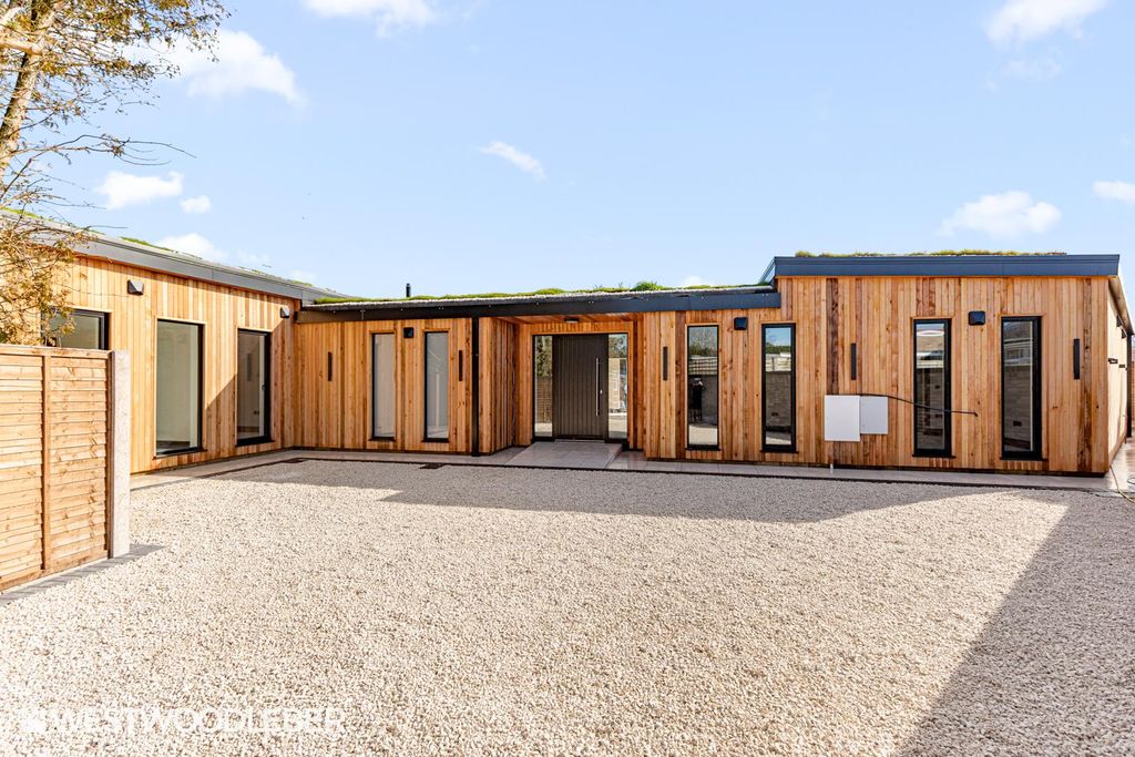 Property photo 1 of 44 Keysershouse_40.Jpg