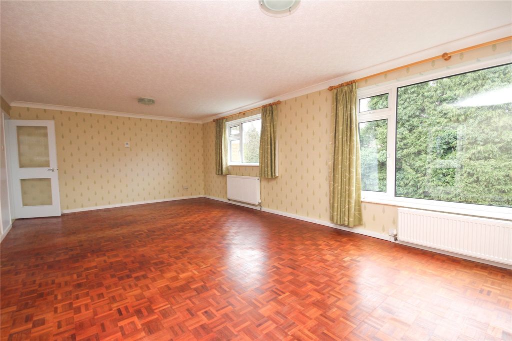 Property photo 2 of 8 Picture No. 23