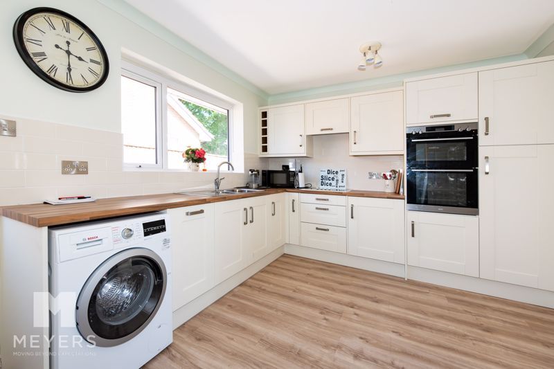 Property photo 3 of 19 Photo 10
