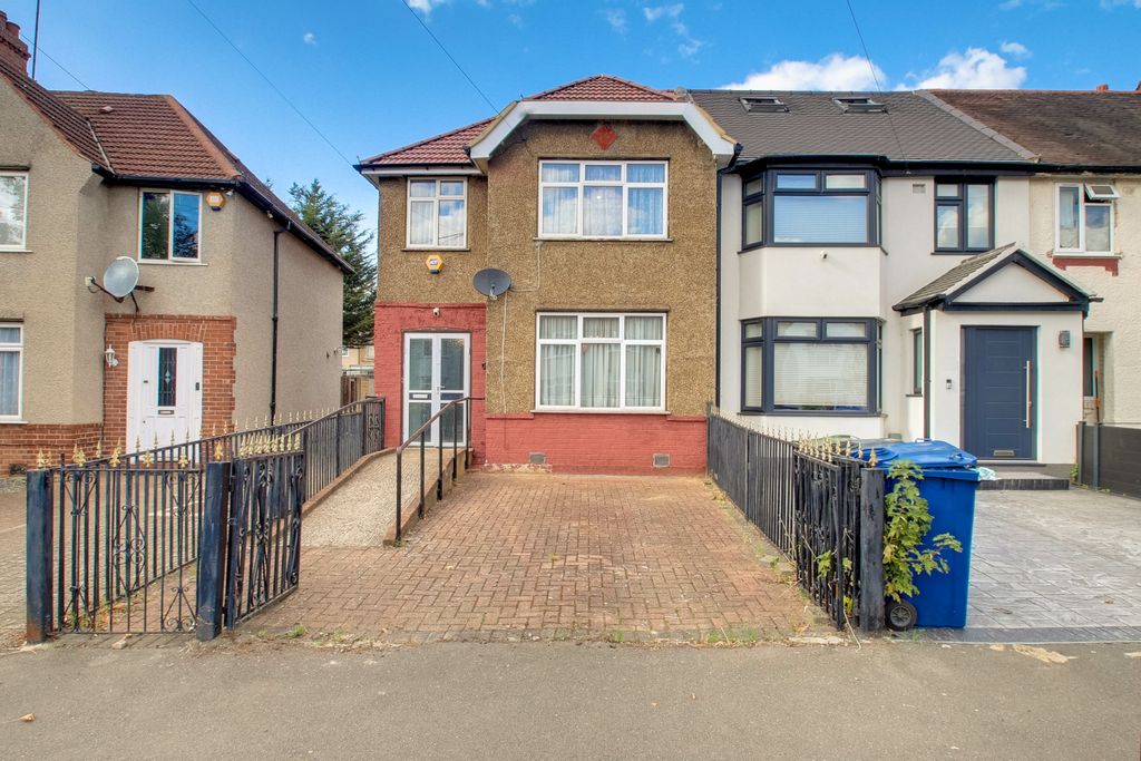 Property photo 1 of 11