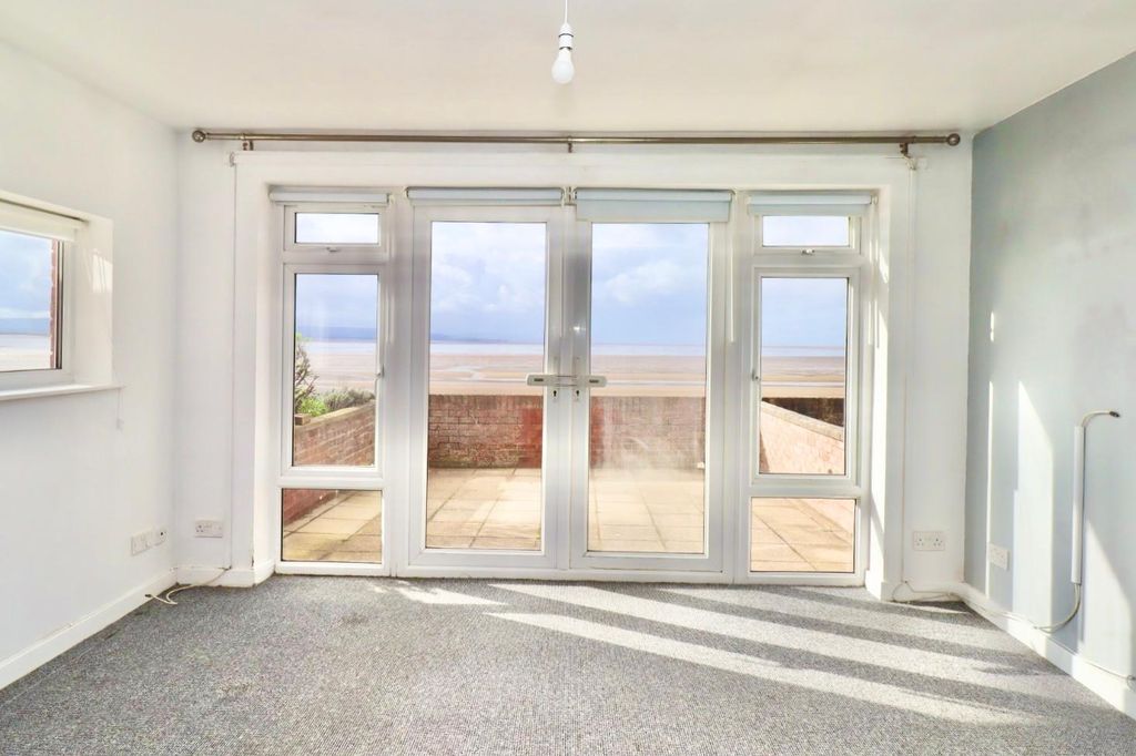 Property photo 3 of 20 Living Room