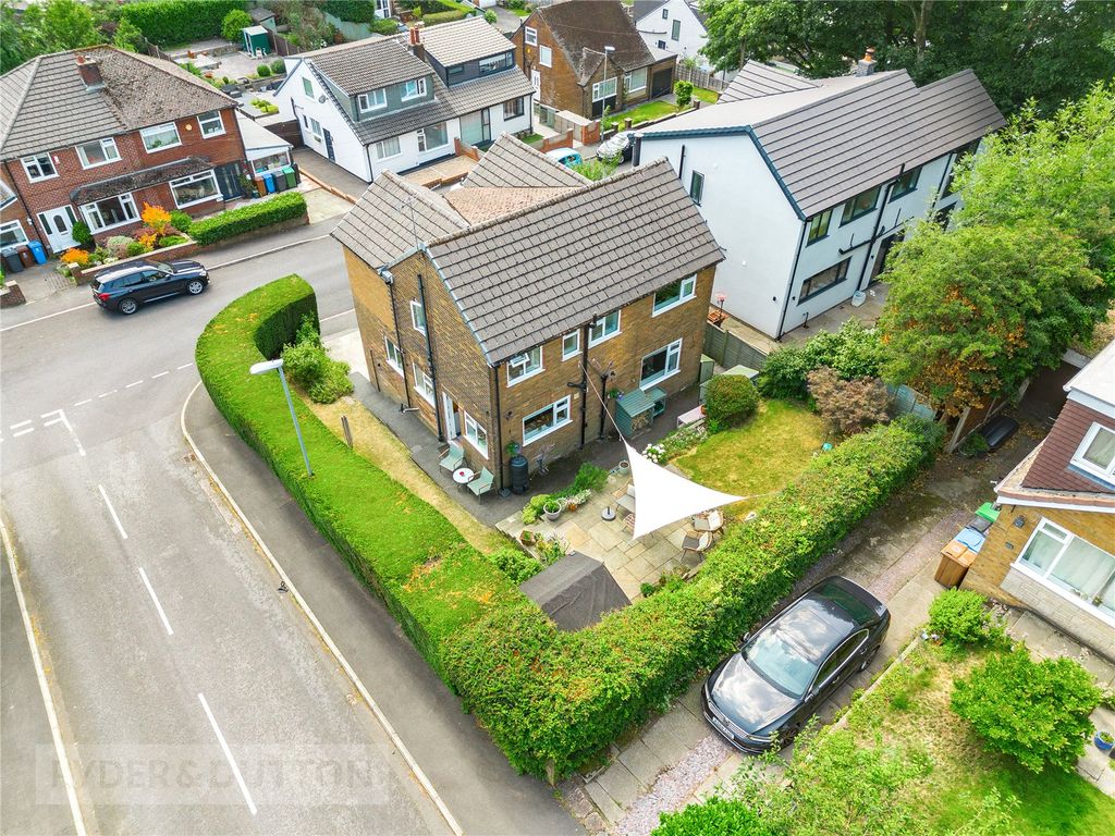 Property photo 2 of 24 Wellmeadow Lane