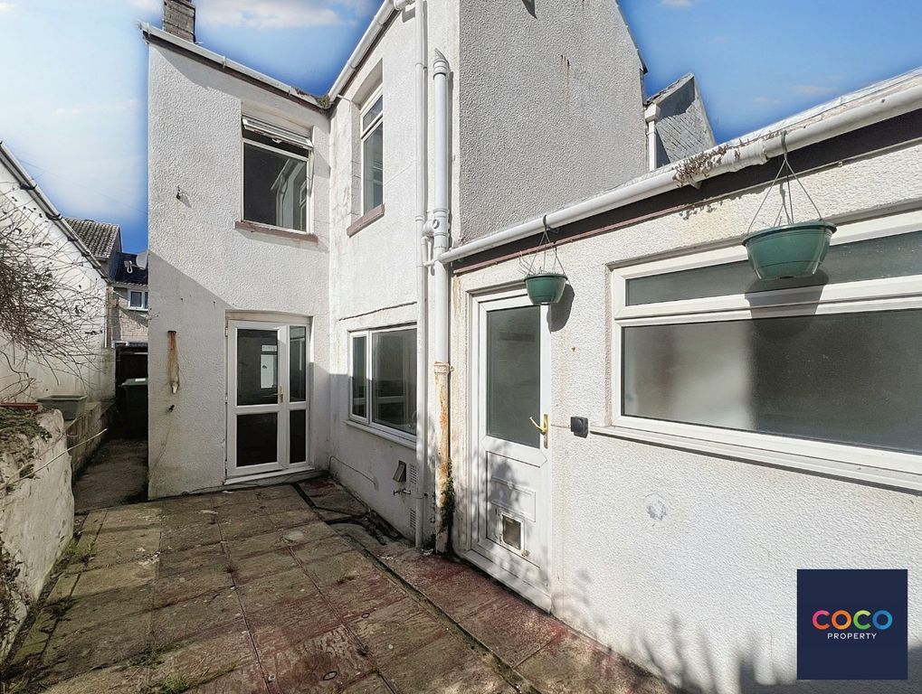 Property photo 2 of 8 5001771