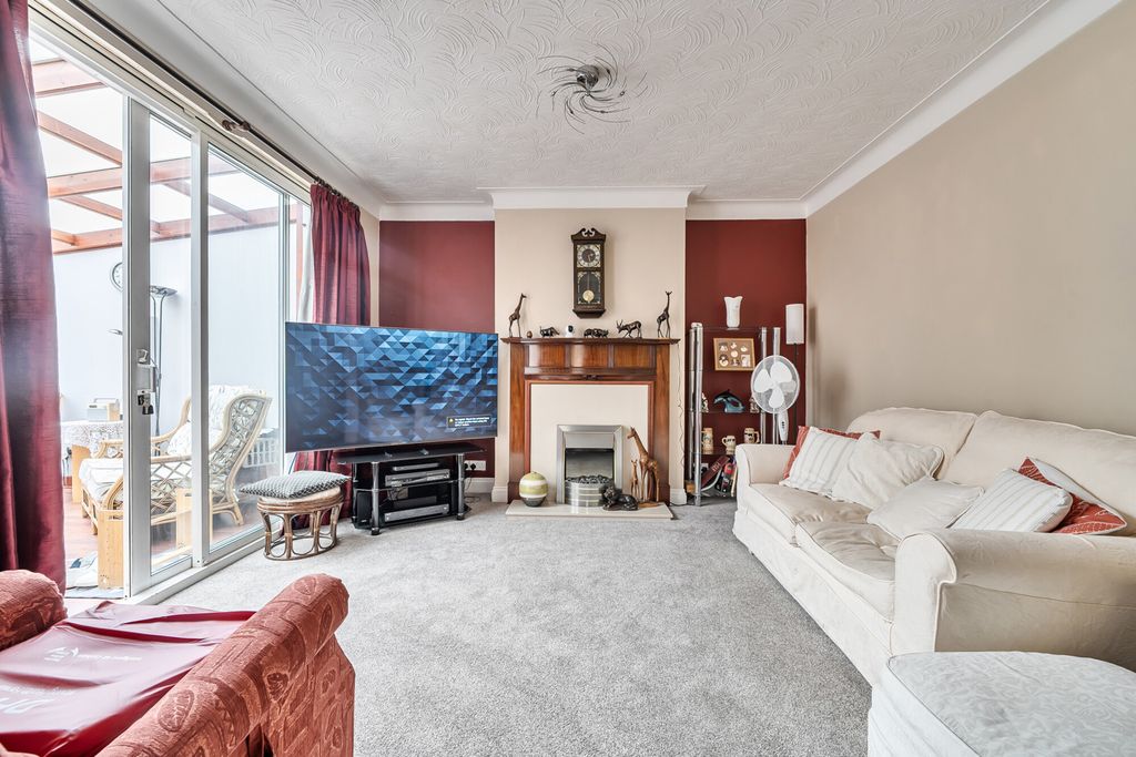 Property photo 2 of 21 1512659-19-6A9861...