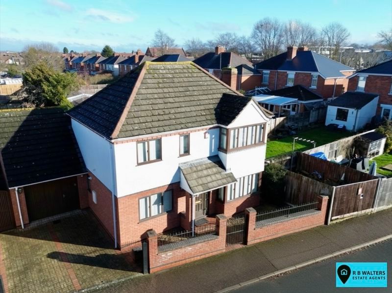 Property photo 1 of 18 External